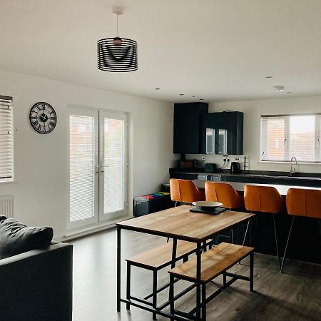 Spacious Newly Built Apartment Rhos On Sea, Colwyn Bay المظهر الخارجي الصورة