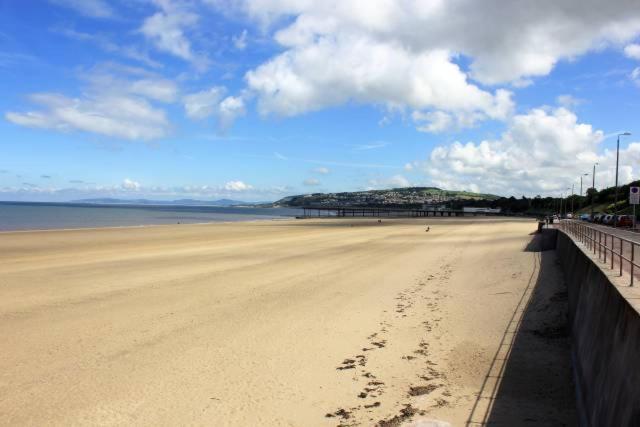 Spacious Newly Built Apartment Rhos On Sea, Colwyn Bay المظهر الخارجي الصورة